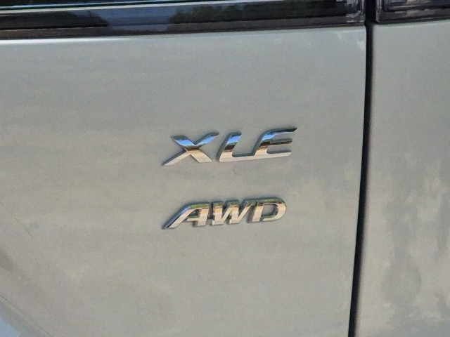 ToyotaCorolla Cross12