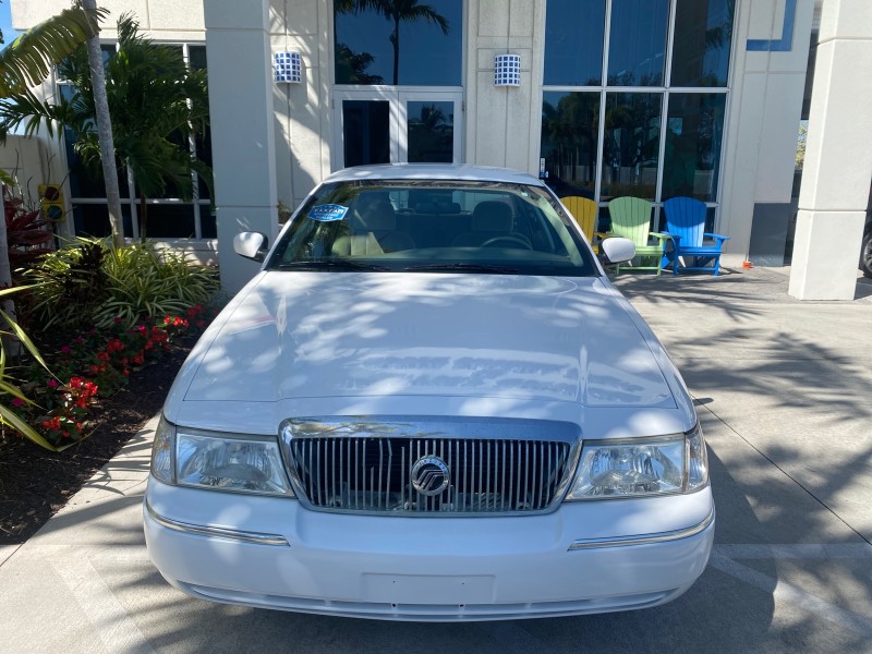 2005 Mercury Grand Marquis GS LOW MILES 49,348 in , 