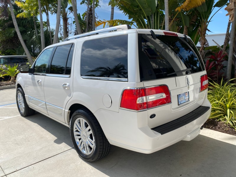 2010 Lincoln Navigator 4WD SUNROOF LOW MILES 31,209 in , 