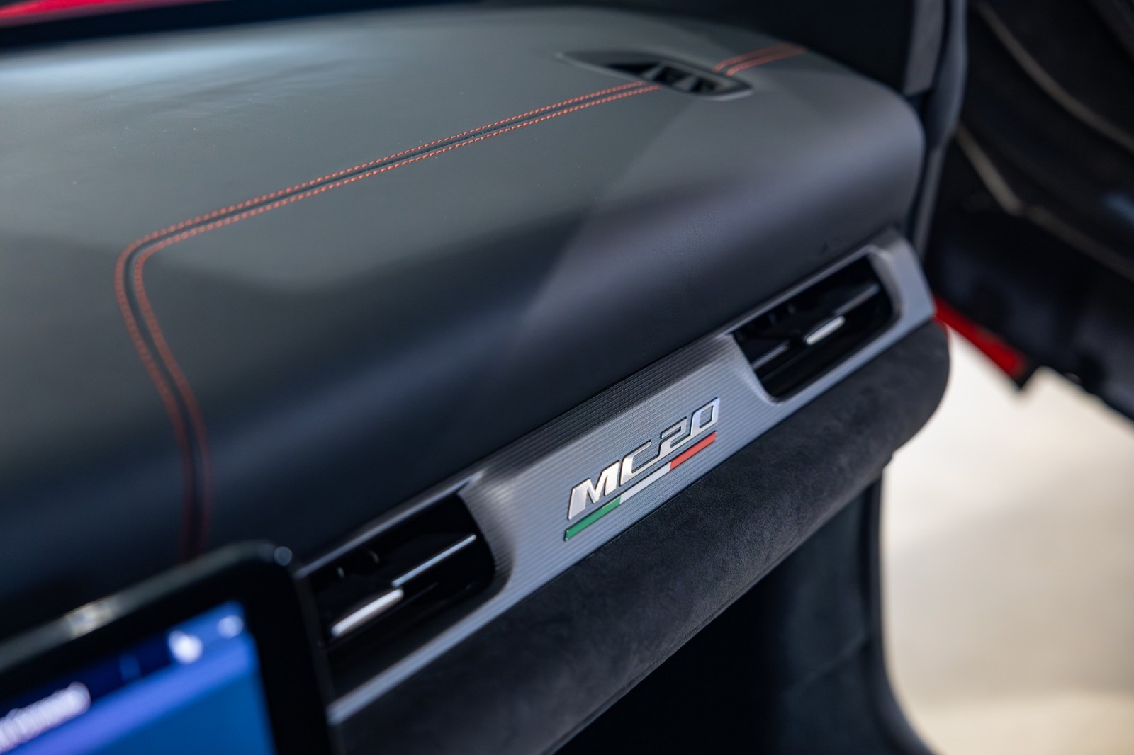 Used Car 2023 Maserati Mc20  - $286,345 Msrp - Carbon Ceramic Brakes - $10k Rosso Vincente Paint - Carbon Fiber Spoiler For Sale Under $200,000 In Boerne, Texas