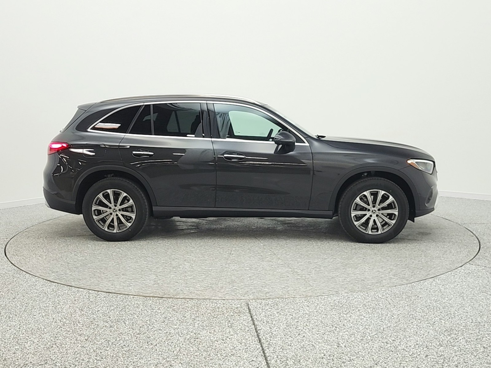 New 2026 Graphite Grey Metallic Mercedes-Benz GLC 300 image 4