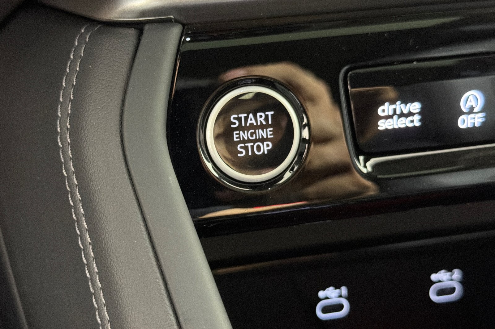 New 2026 District Green Metallic Audi Premium 2.0 TFSI quattro image 22