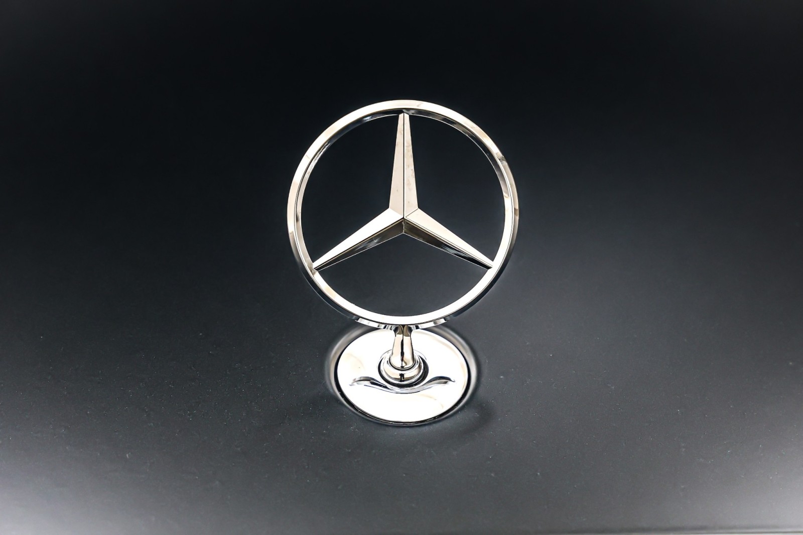 New 2026 MANUFAKTUR Night Black magno Mercedes-Benz S 580 image 13