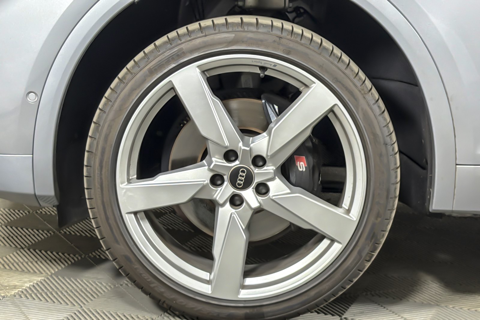 Used 2023 Florett Silver Metallic Audi Prestige 3.0 TFSI quattro image 26