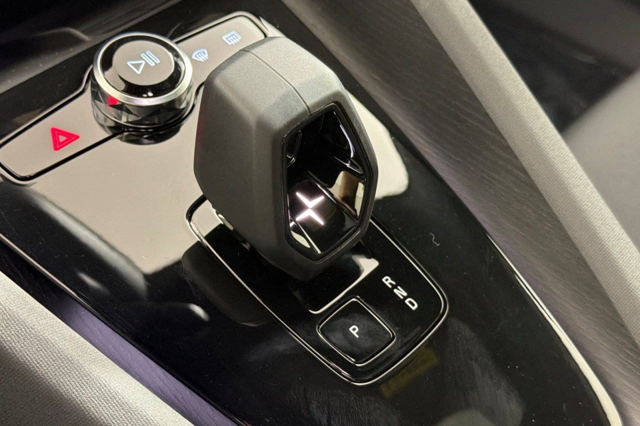 Used 2023 WHITE Polestar Performance image 19
