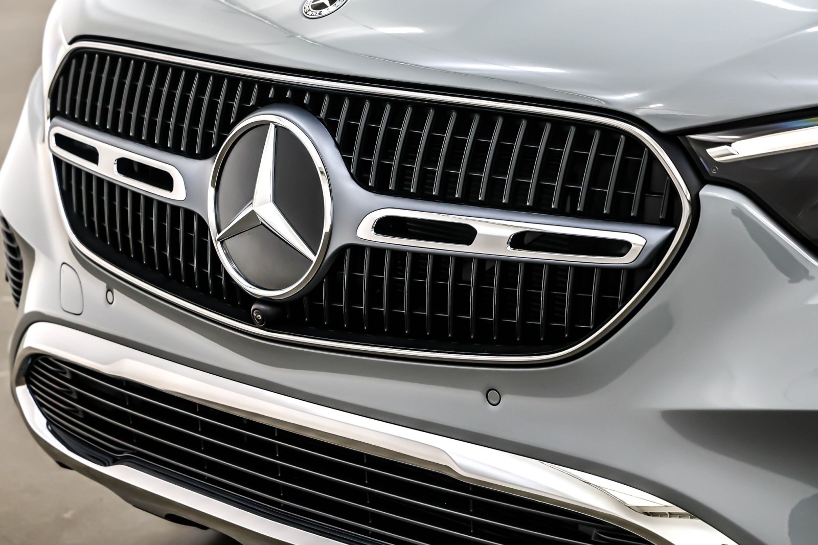 New 2026 MANUFAKTUR Alpine Grey Mercedes-Benz GLC 300 SUV image 13