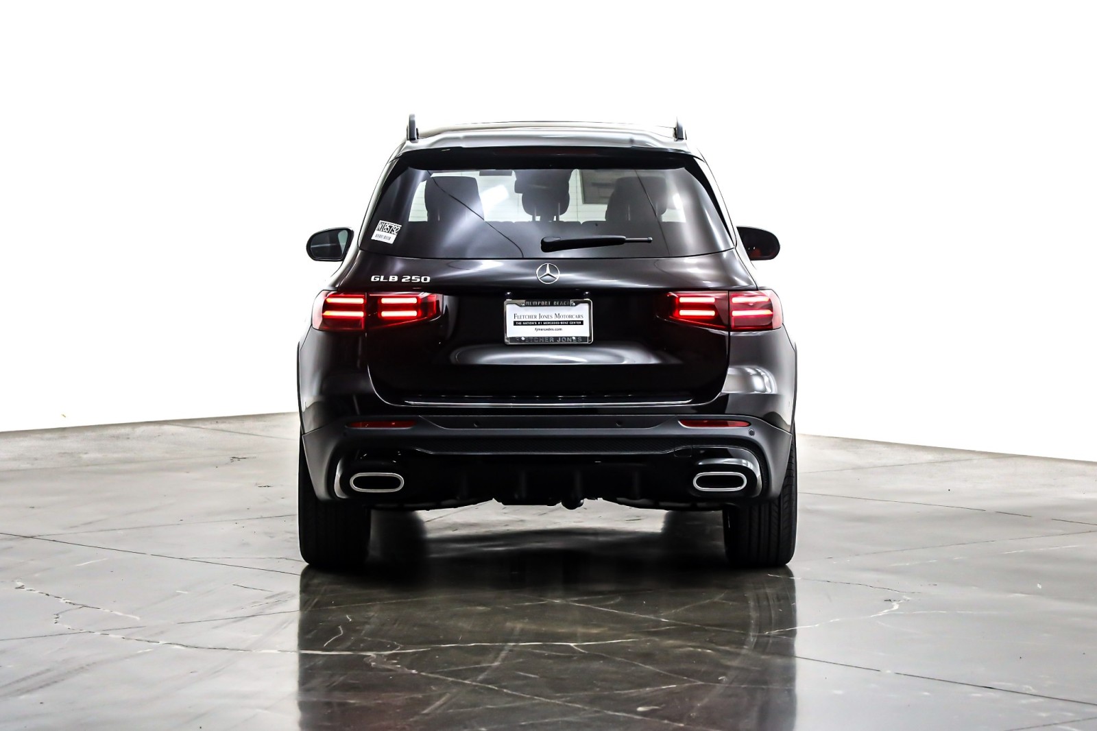 New 2026 Night Black Mercedes-Benz GLB 250 SUV image 3
