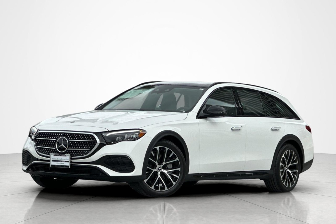 2026 Mercedes-Benz E-Class E450 4MATIC All-Terrain's photo
