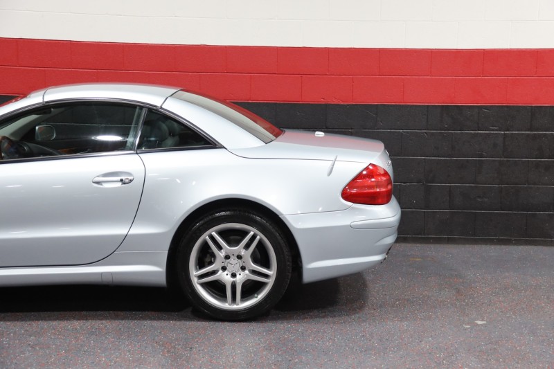 2006 Mercedes-Benz SL500 AMG Sport Pkg 2dr Convertible in , 
