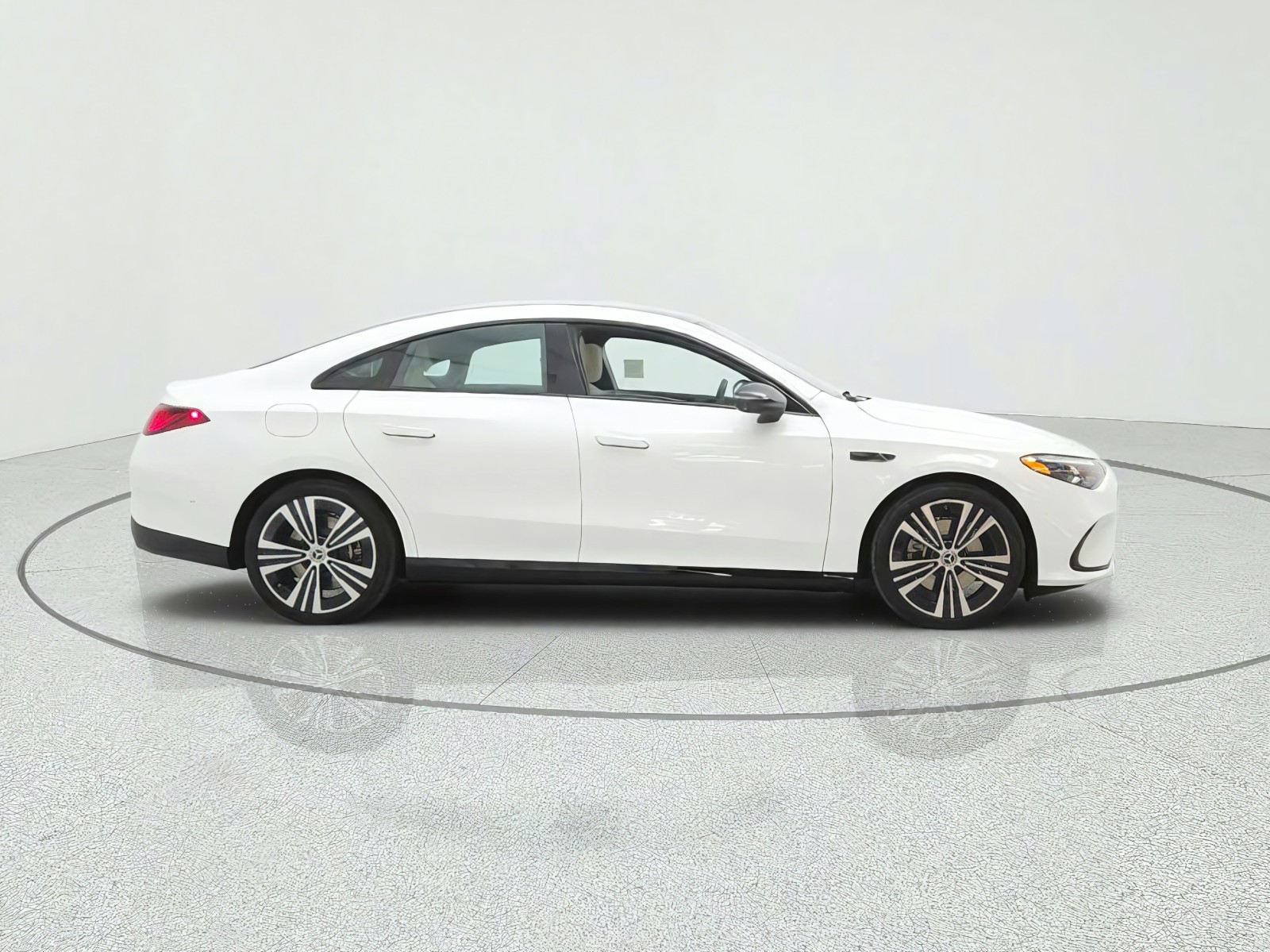 New 2027 Polar White Mercedes-Benz CLA 250+ Electric RWD image 4