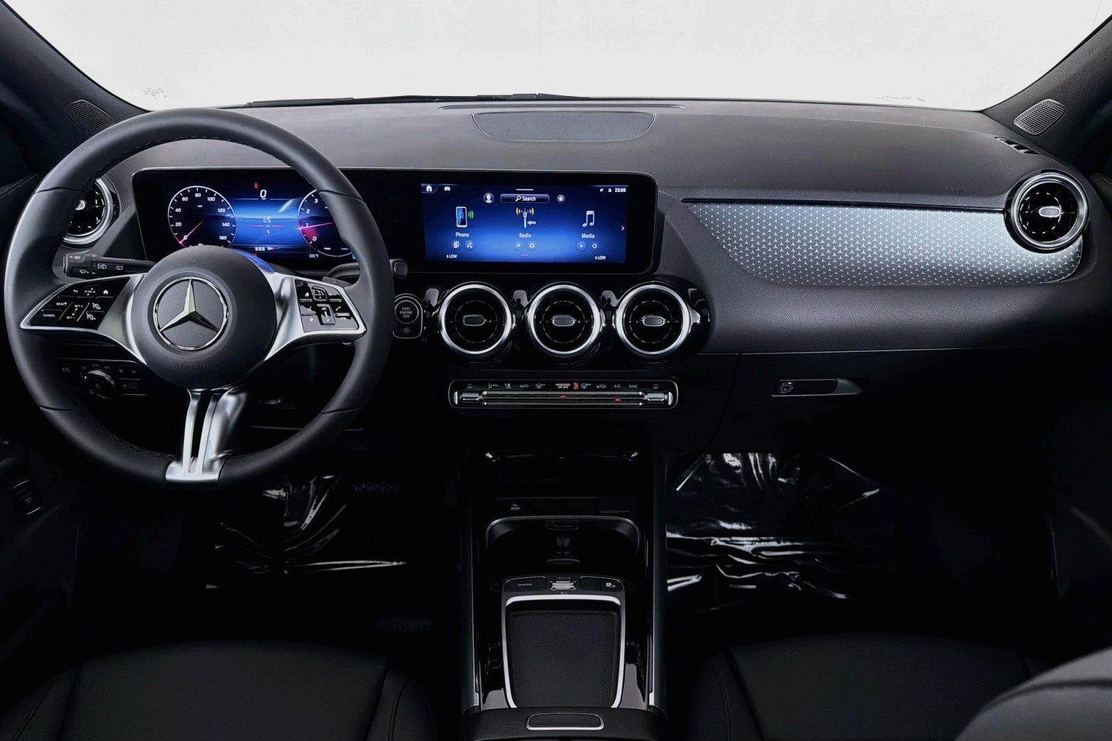 New 2026 Polar White Mercedes-Benz GLA 250 SUV image 4