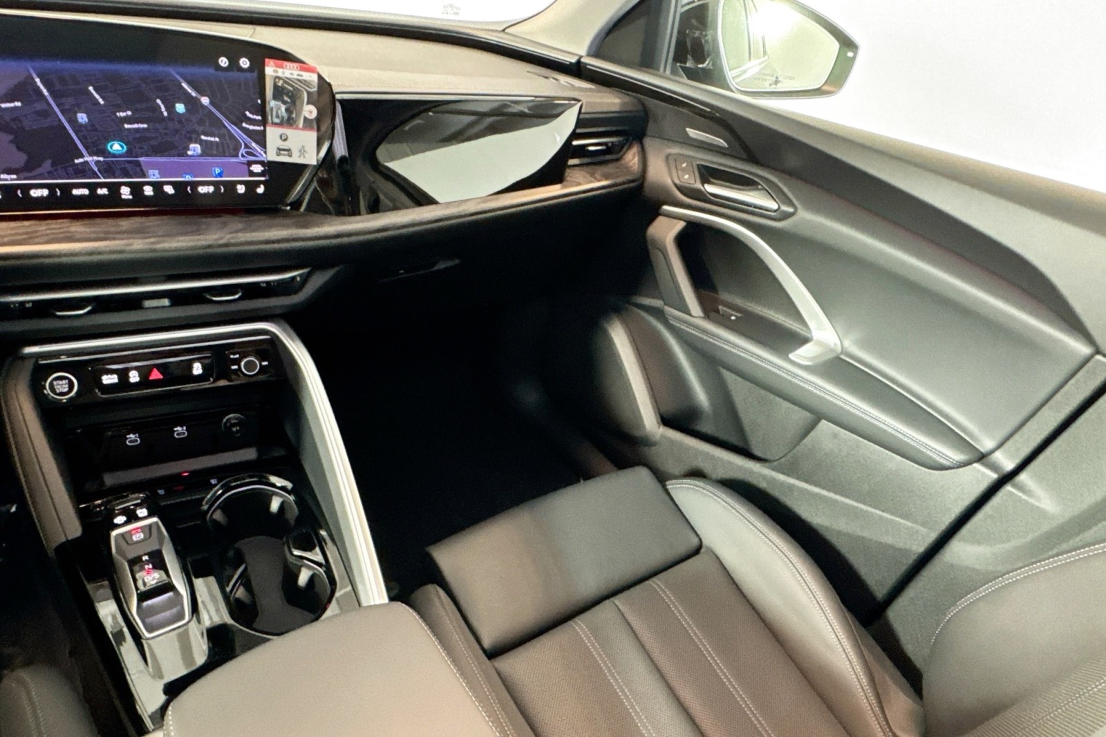 New 2025 Mythos Black Metallic Audi Premium Plus 2.0 TFSI quattro image 20