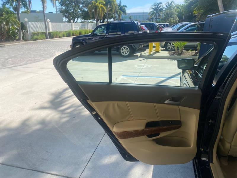 2010 Honda Accord Sdn EX-L LOW MILES 68,167 in , 
