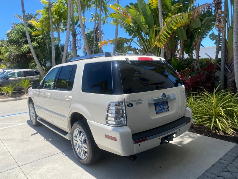 2007 Mercury Mountaineer SUV Premier 1 OWNER in ,