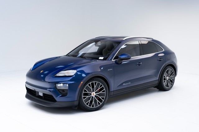 2025  Macan 4S Electric in , 