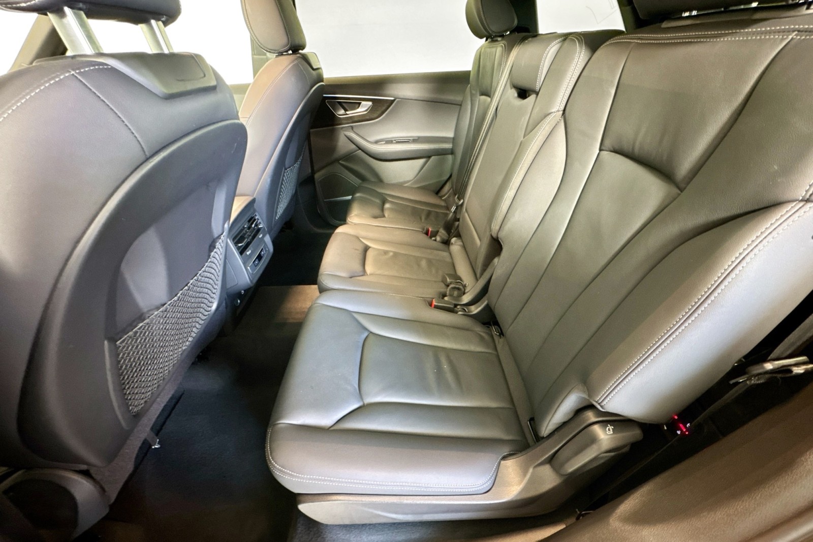 Used 2025 Carrara White Audi Premium Plus image 23