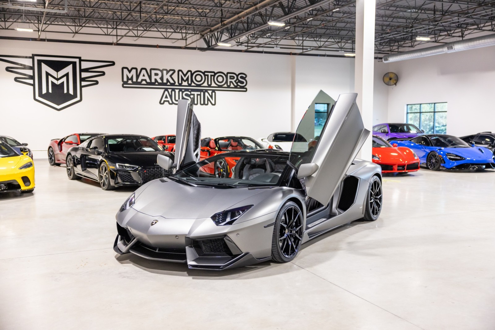 2015 Lamborghini Aventador Roadster LP 700-4 photo 49