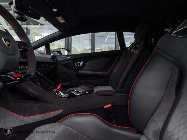 Lamborghini Huracan Sterrato