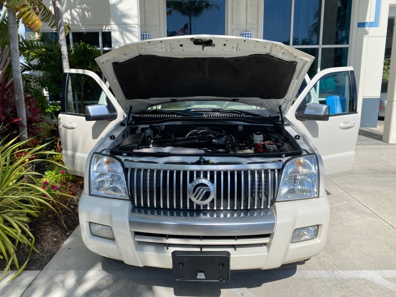 2007 Mercury Mountaineer SUV Premier 1 OWNER in ,