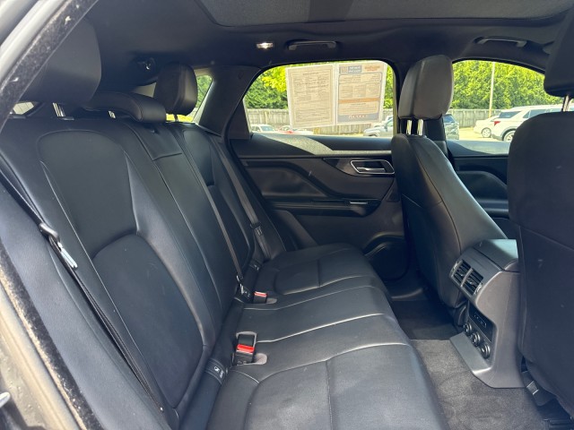 JaguarF-PACE39