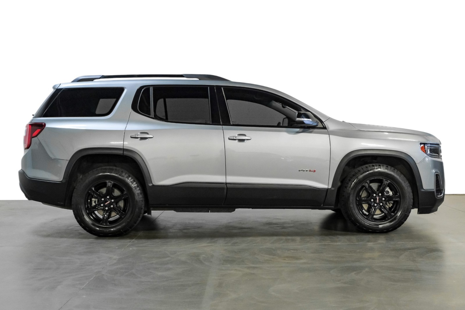 2023 GMC Acadia AWD AT4 PremLthr SkyscapeRoof TechPkg PreferredPkg TowPkg 4