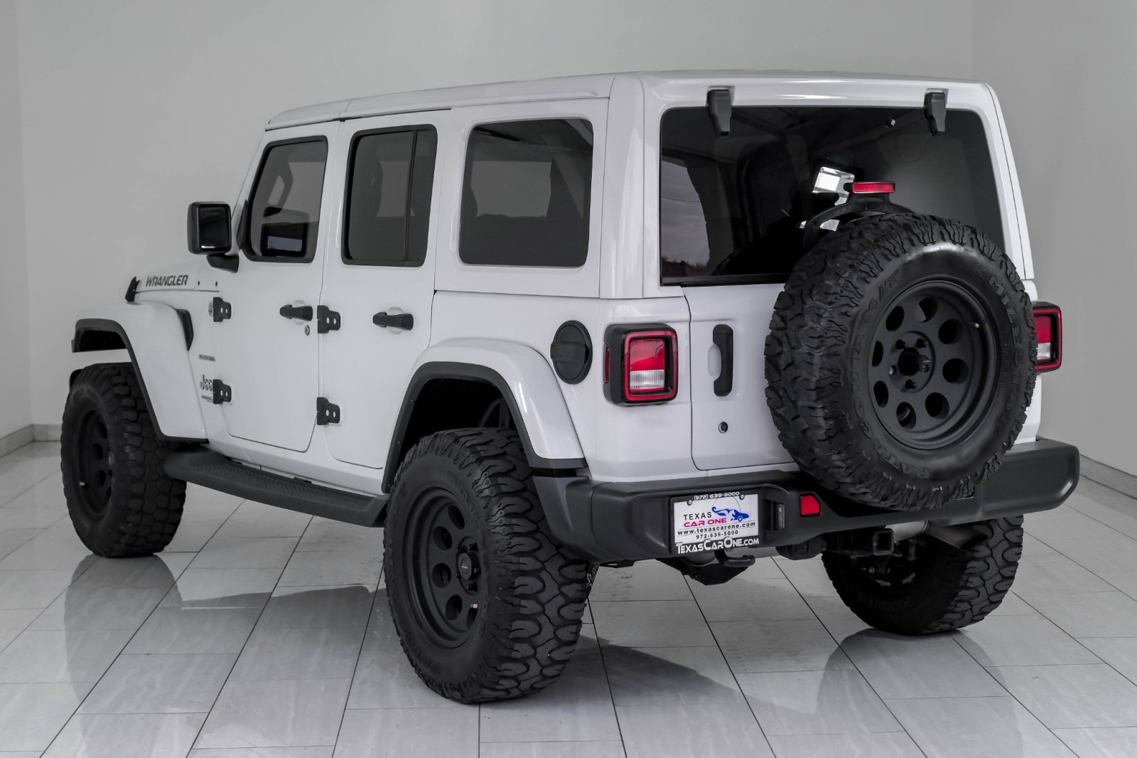 2018 Jeep Wrangler UNLIMITED SAHARA 4WD AUTOMATIC HARD TOP CONVERTIBL 8