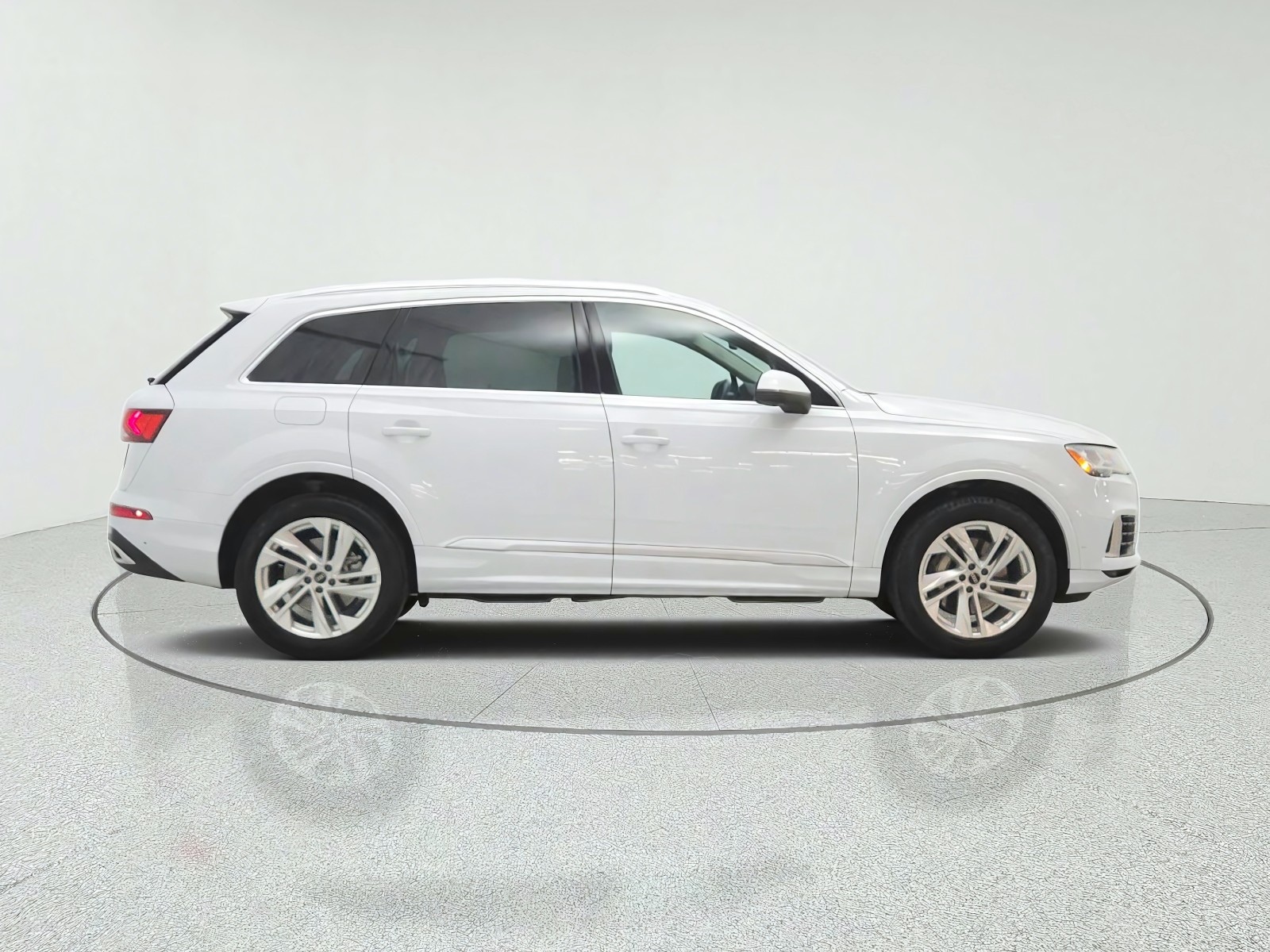 Used 2023 Glacier White Metallic Audi Premium Plus 55 TFSI quattro image 4