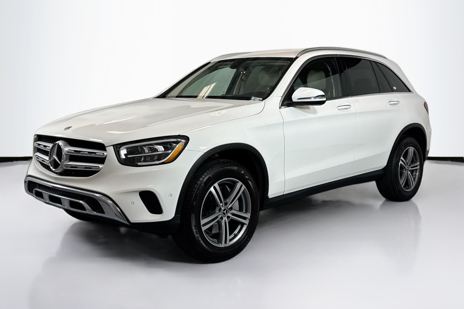 2021 Mercedes-Benz GLC GLC300's photo