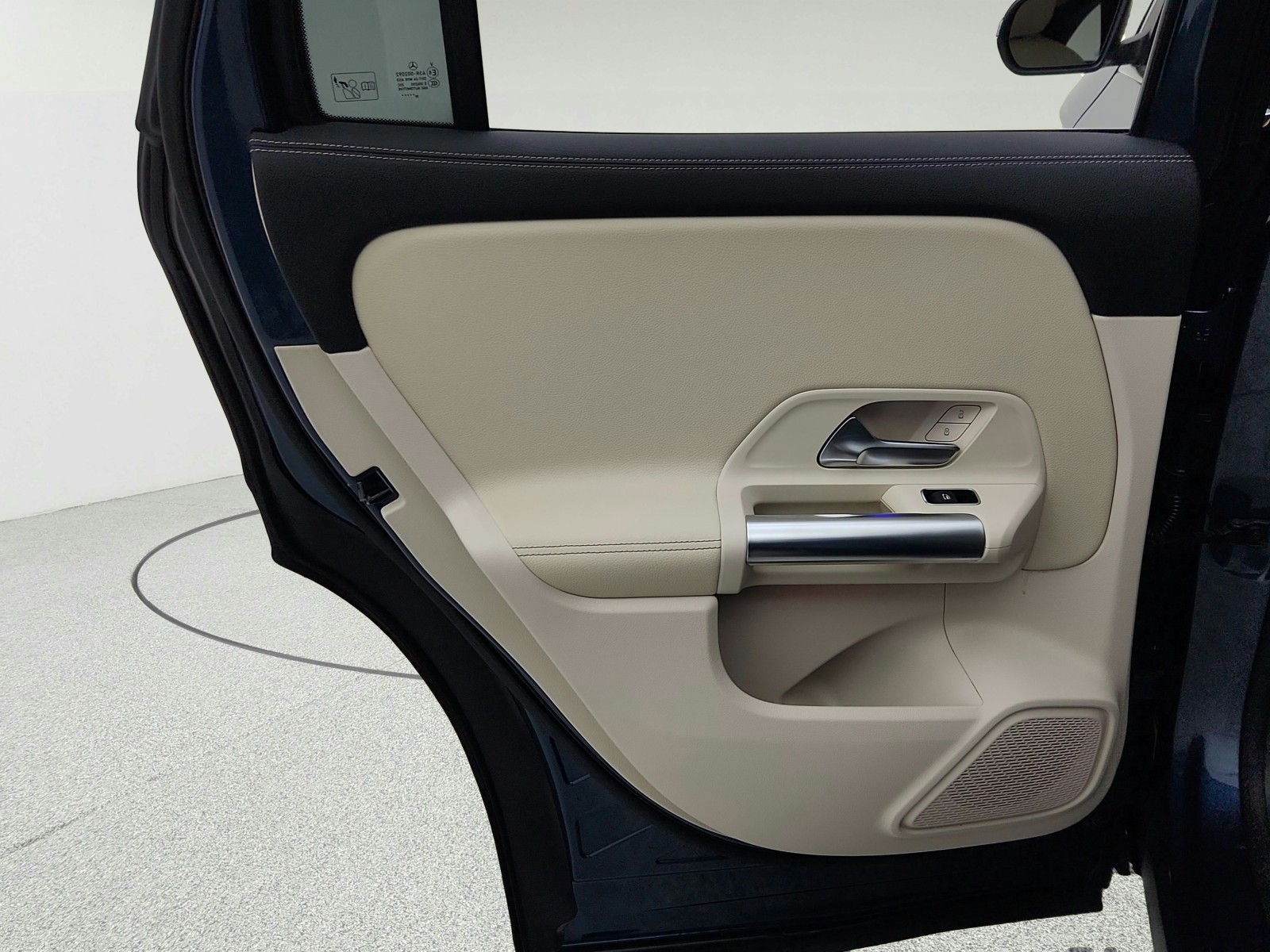 Used 2021 Denim Blue Metallic Mercedes-Benz GLA 250 image 26