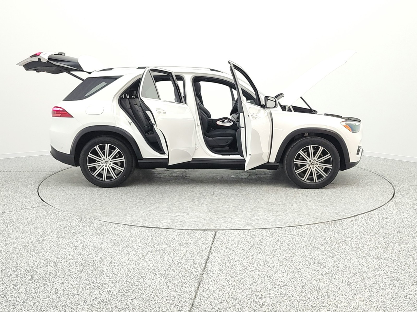 Certified Used 2024 Polar White Mercedes-Benz GLE 350 4MATIC® SUV image 4