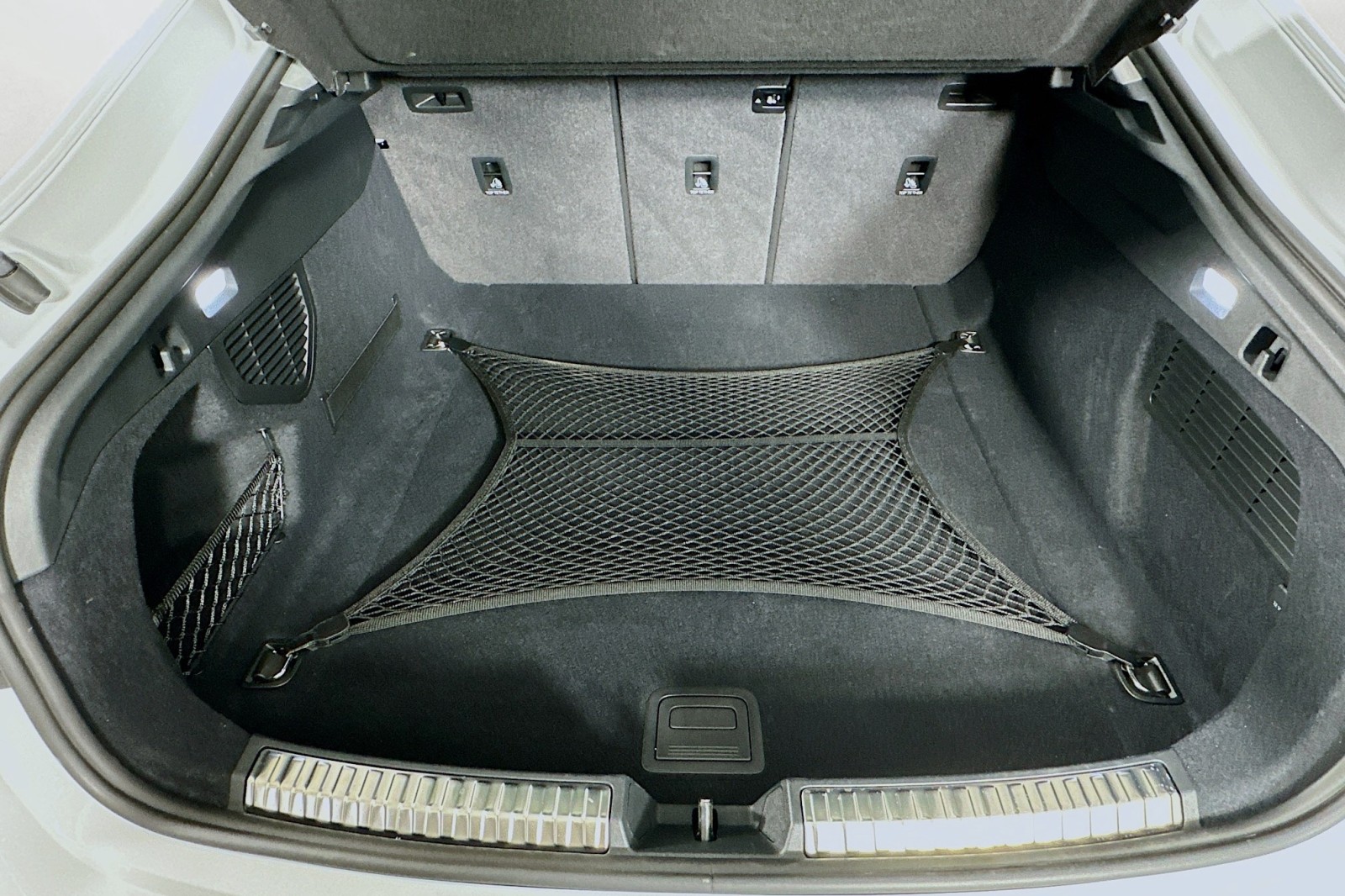 Used 2025 Glacier White Metallic Audi Premium Plus image 22