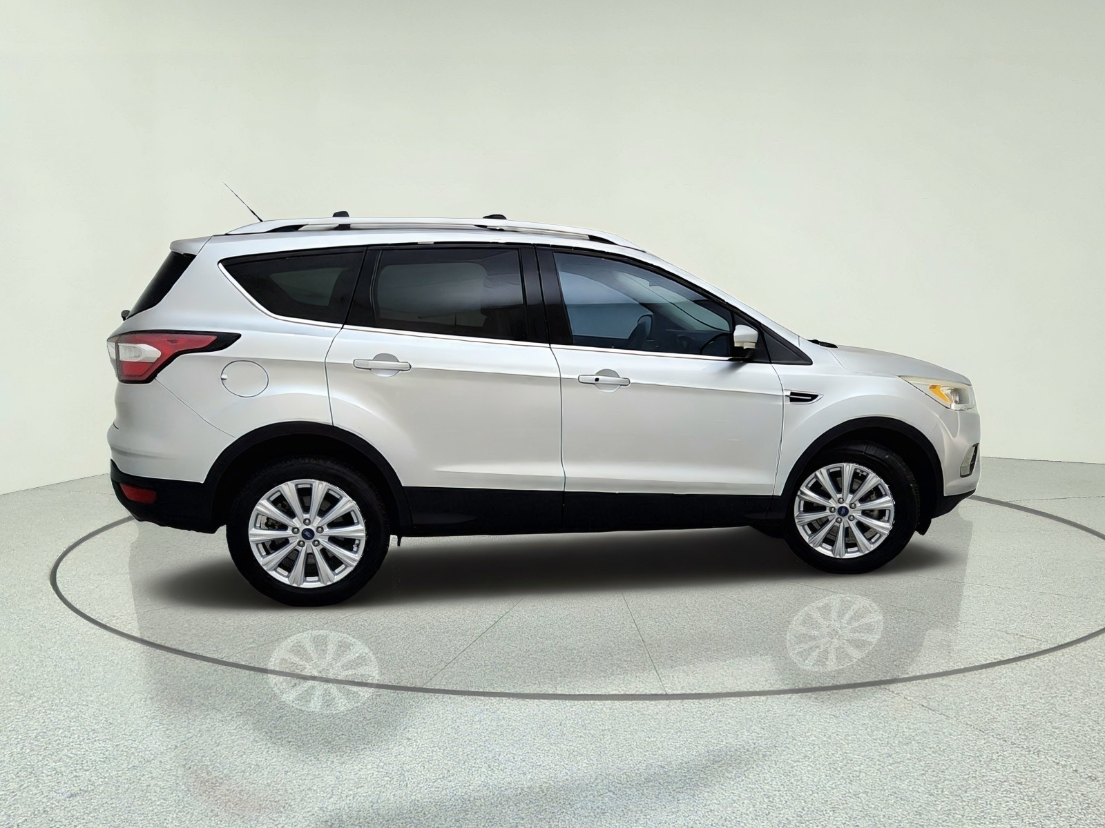 Used 2017 INGOT SILVER Ford Titanium image 7