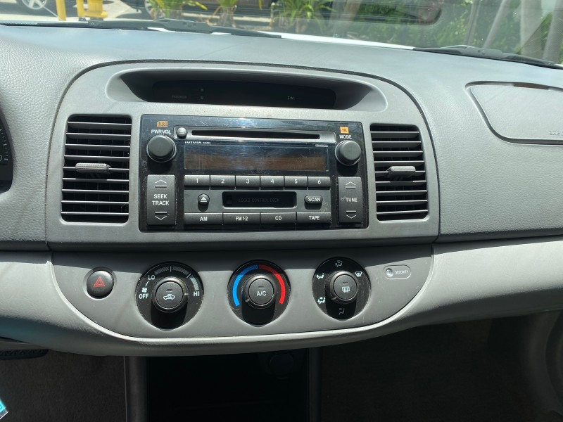 2003 Toyota Camry LE LOW MILES 61,005 in , 