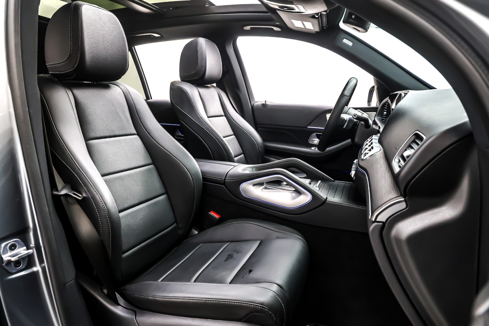 Certified Used 2024 Selenite Grey Metallic Mercedes-Benz GLE 350 4MATIC® SUV image 9