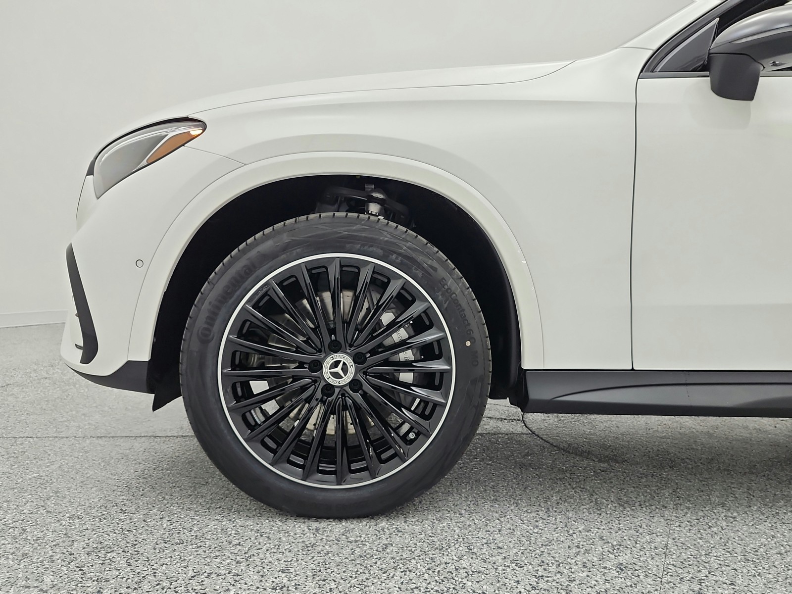 New 2026 Polar White Mercedes-Benz GLC 300 image 12