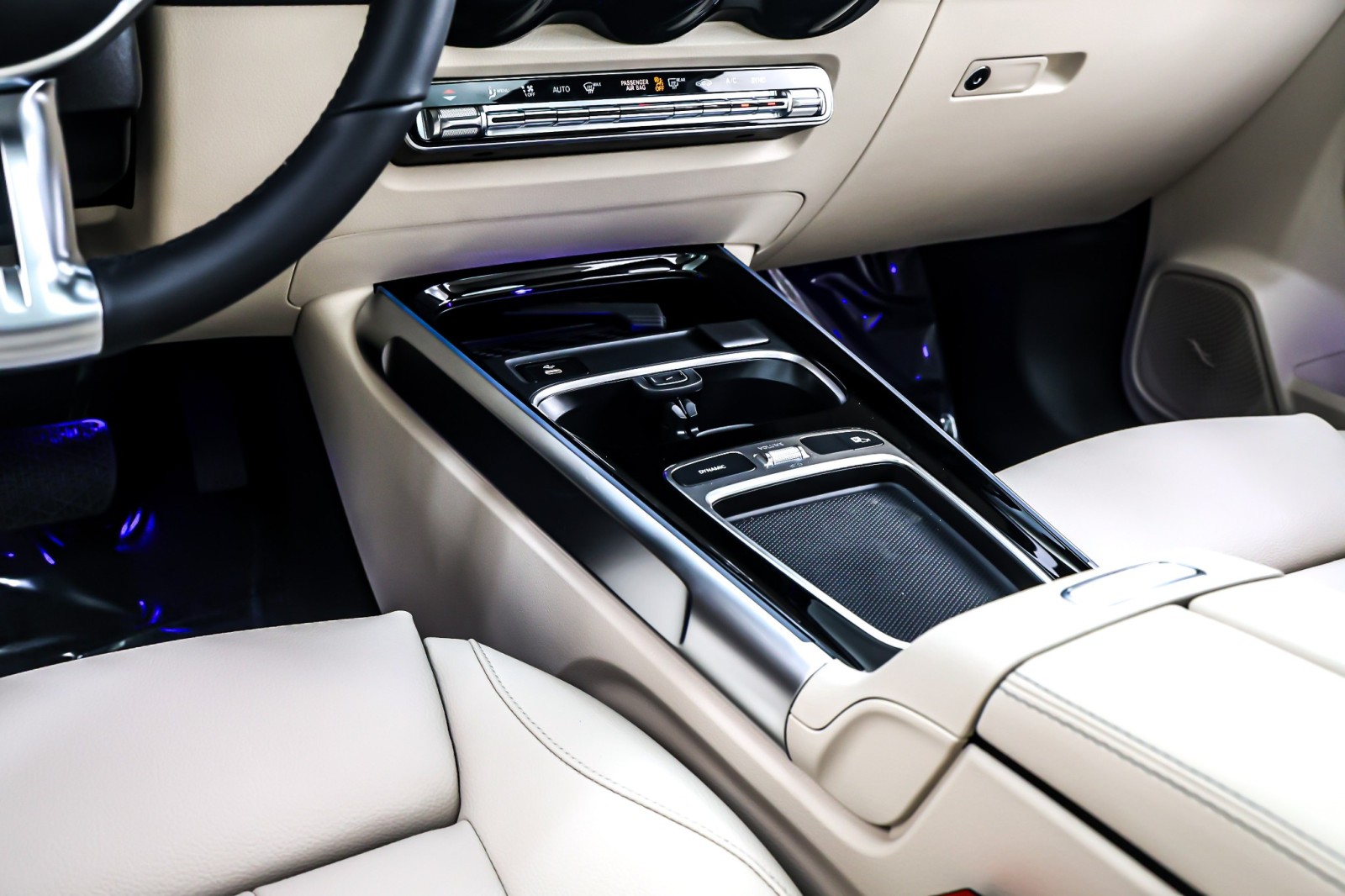 New 2026 Polar White Mercedes-Benz GLB 250 image 6