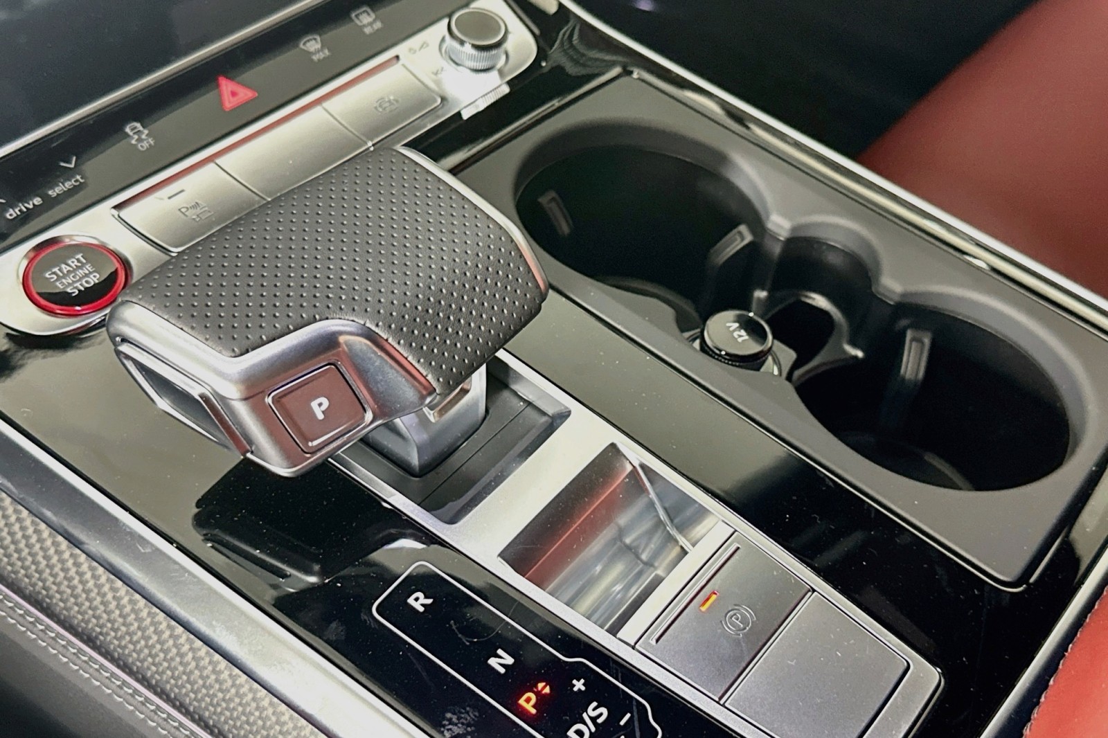 New 2026 Daytona Gray Pearl Effect Audi Premium Plus image 7