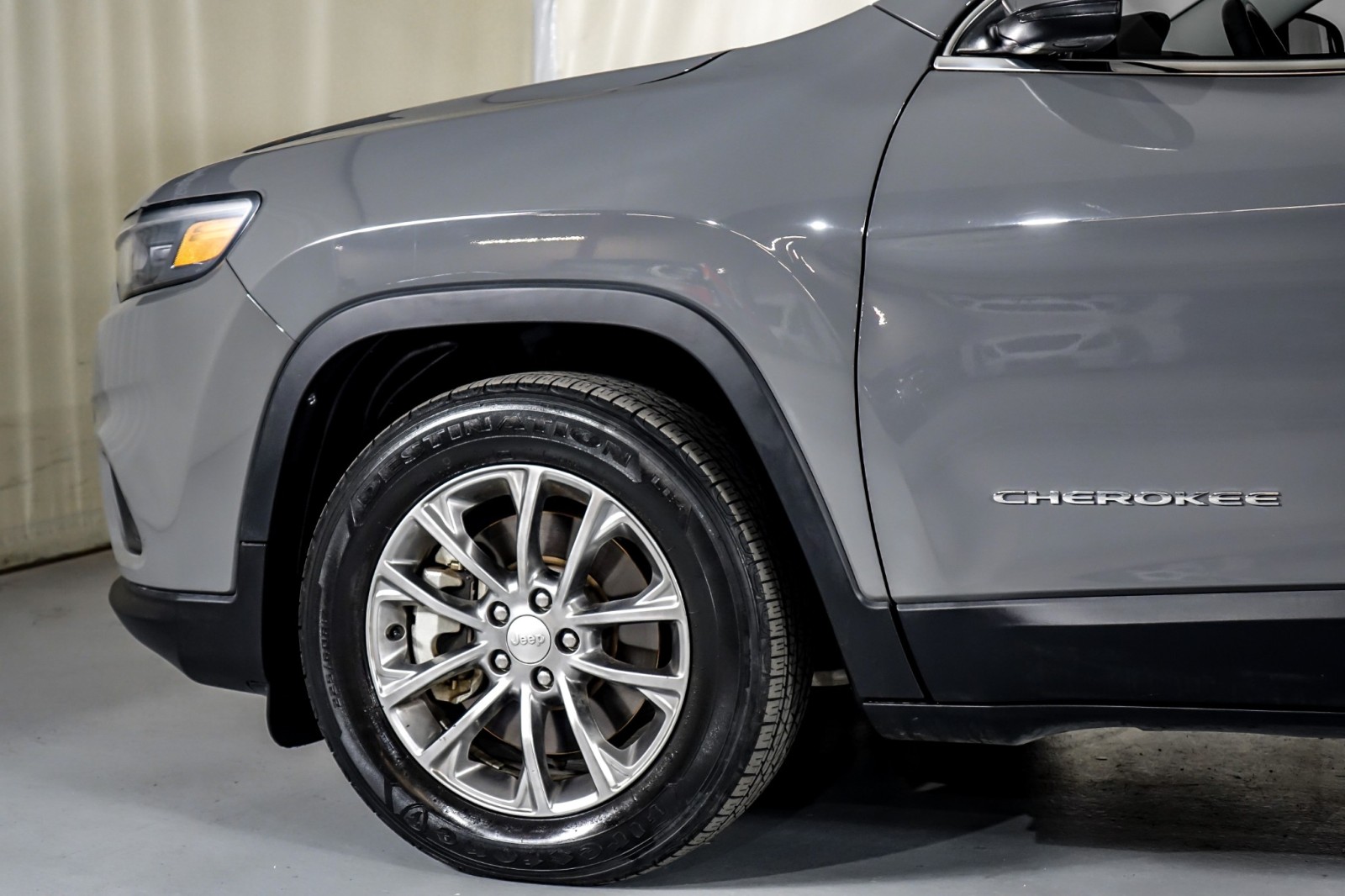 2021 Jeep Cherokee Latitude Lux 12