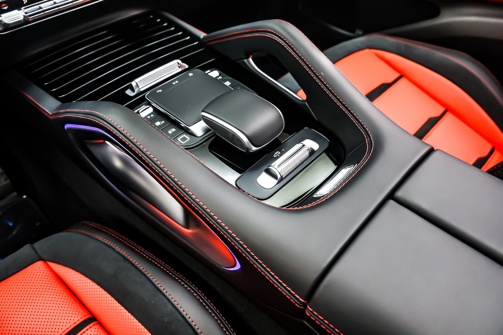 New 2026 Polar White Mercedes-Benz AMG® GLE 53 image 6