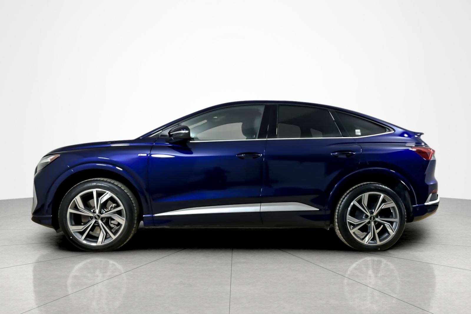 Certified Used 2023 Navarra Blue Metallic Audi Premium Plus 50 quattro image 2