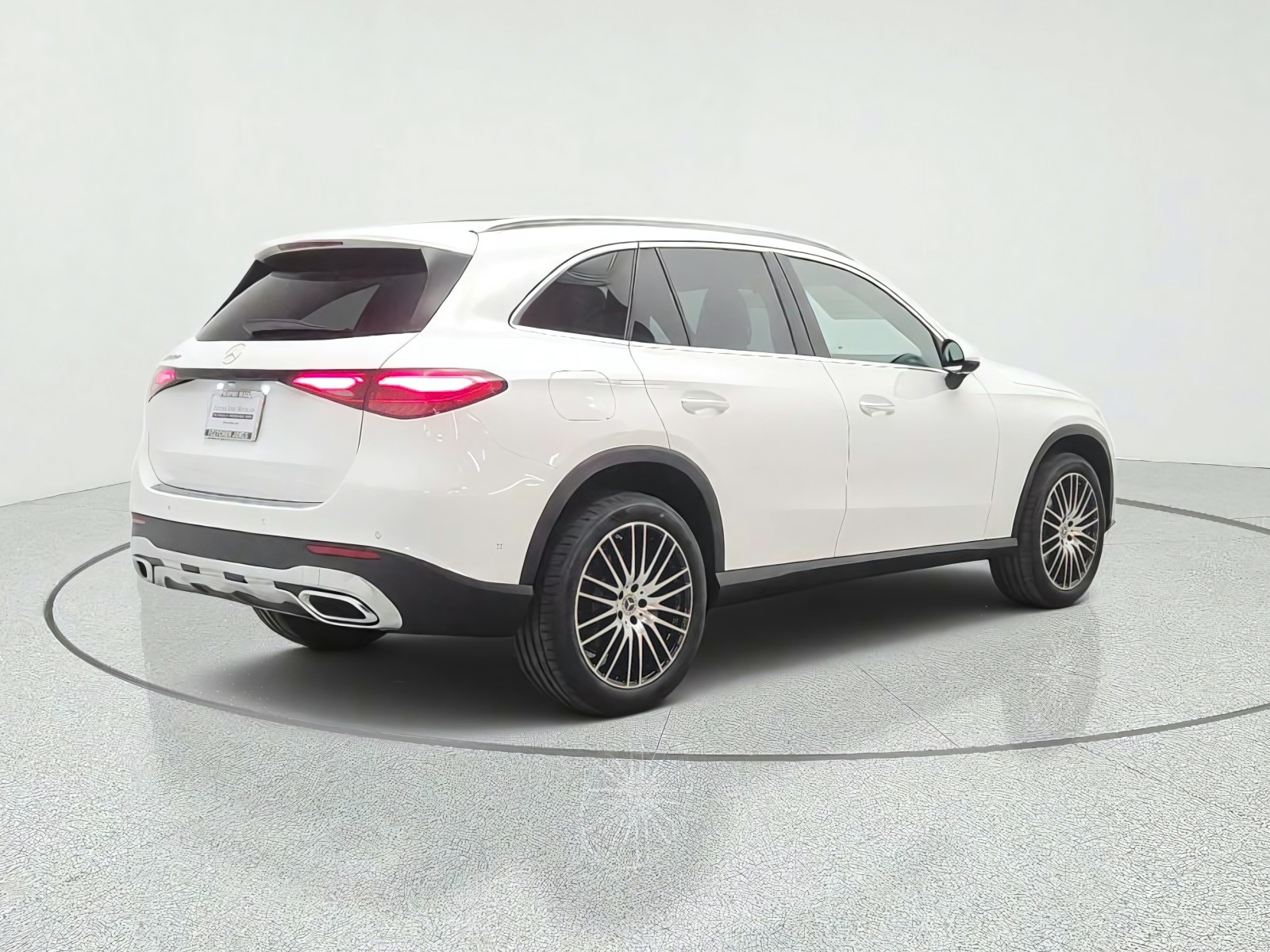 New 2027 Polar White Mercedes-Benz GLC 300 SUV image 5