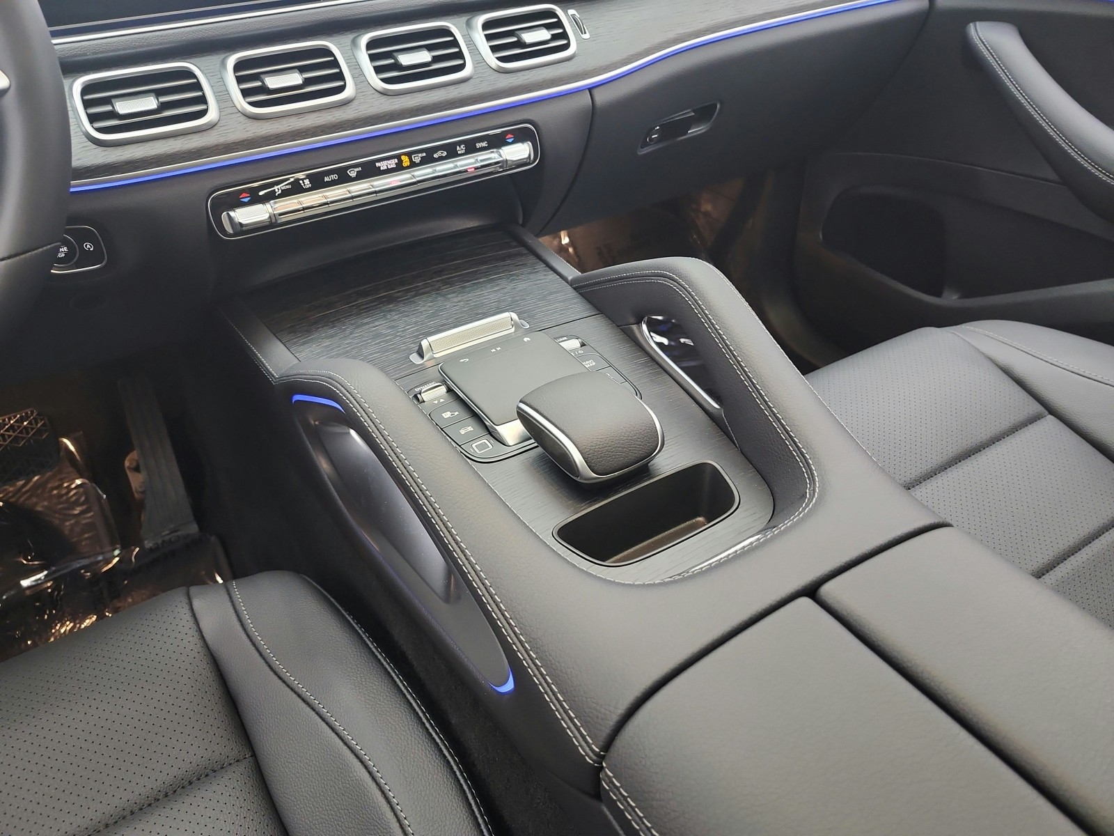 New 2026 Black Mercedes-Benz GLE 450 image 11