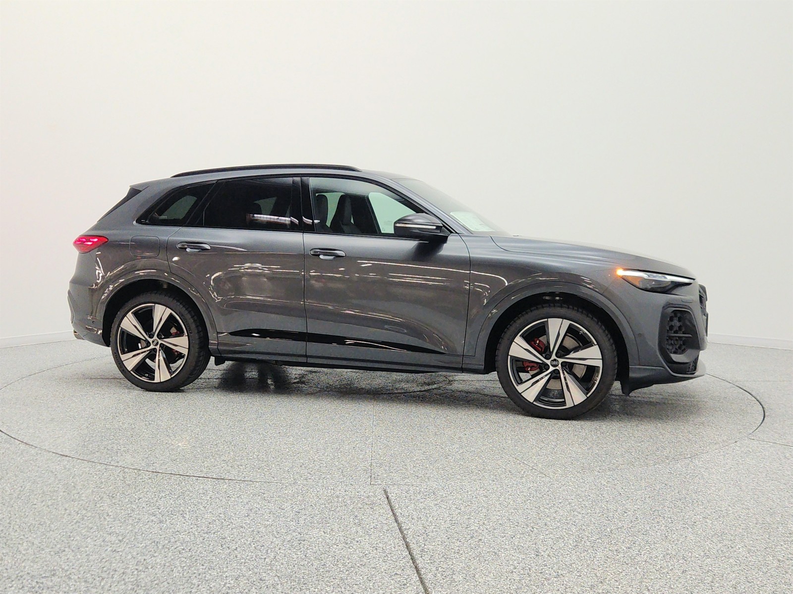 New 2026 Daytona Gray Pearl Effect Audi Premium Plus 3.0 TFSI quattro image 4