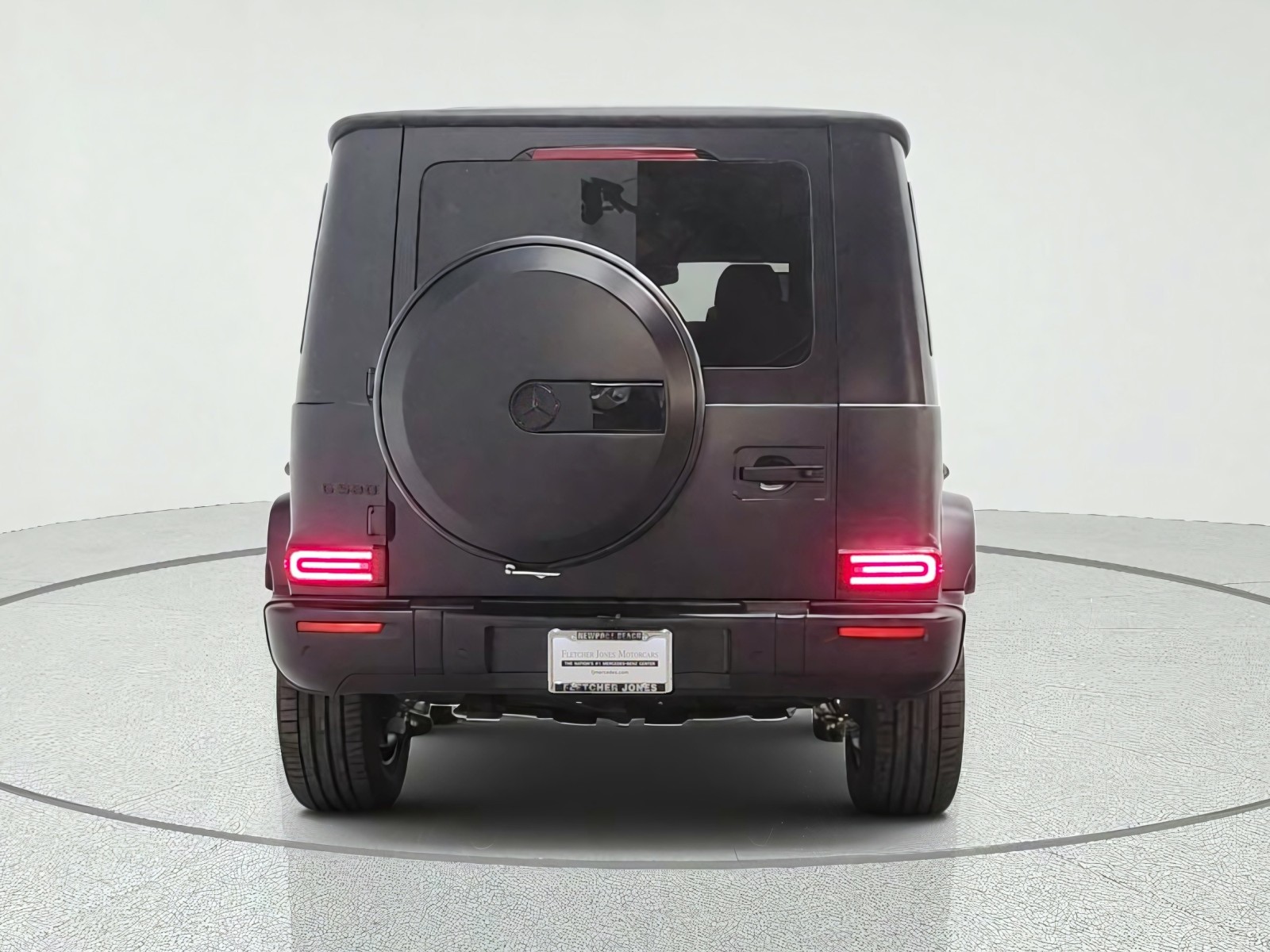 New 2027 MANUFAKTUR Night Black magno Mercedes-Benz G 580e SUV image 6