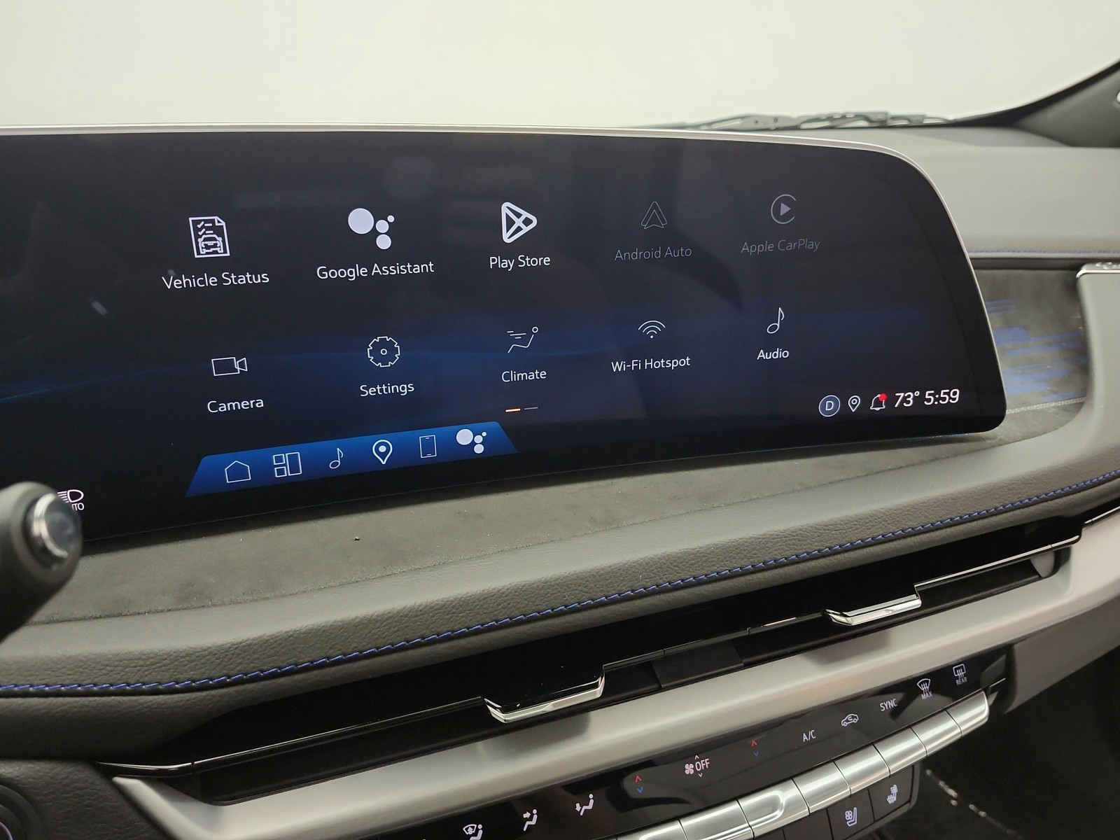 Used 2025 Crystal White Tricoat Cadillac FWD 4dr Sport image 10