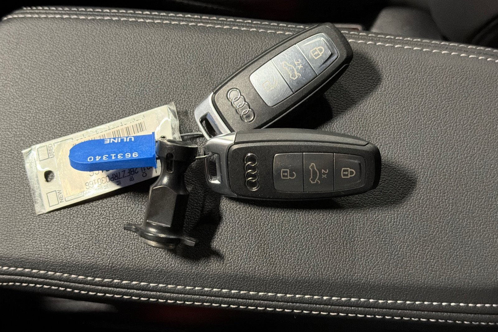 Used 2024 Mythos Black Metallic Audi Premium Plus 50 quattro image 25