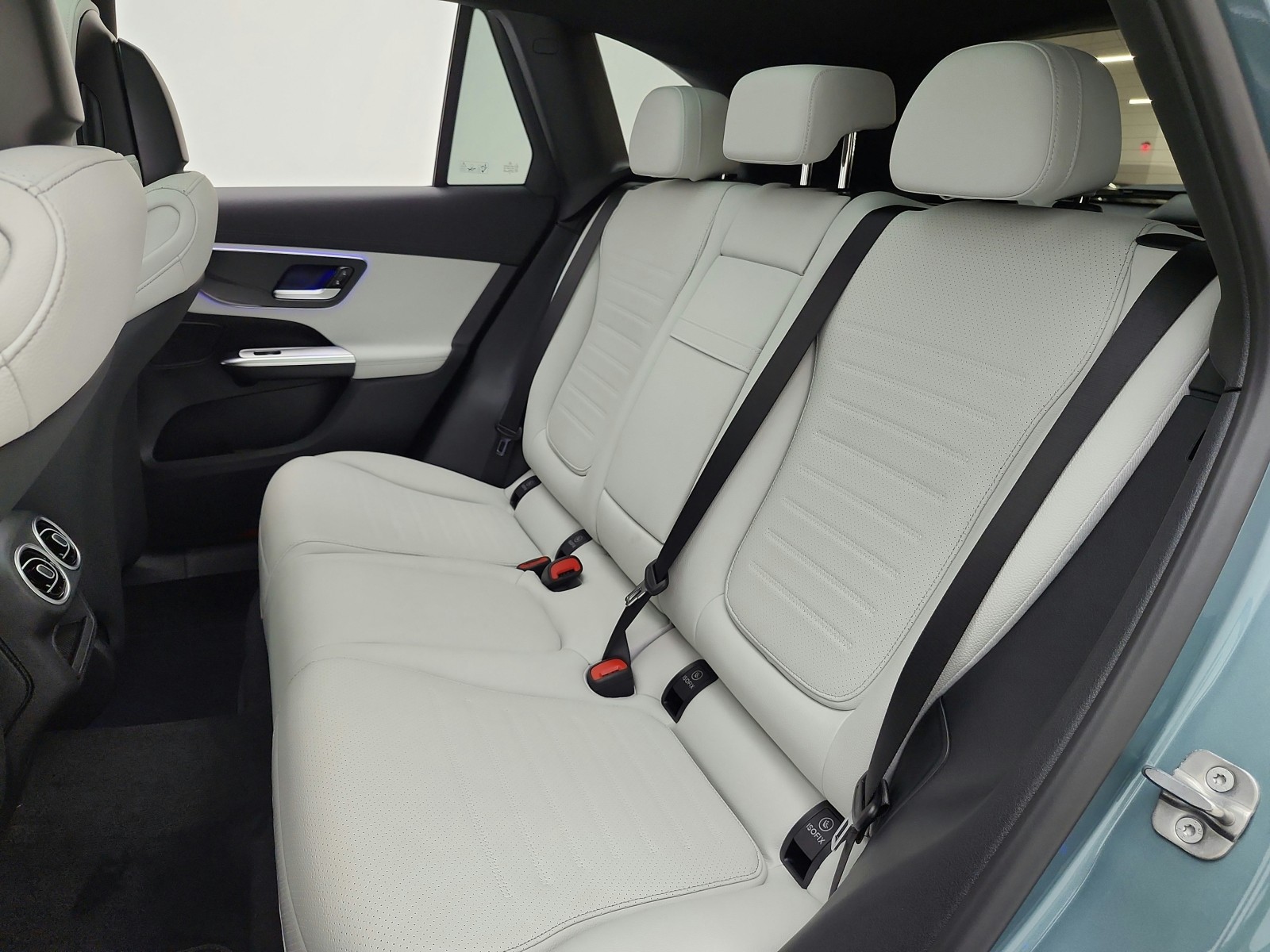 New 2027 Verde Silver Metallic Mercedes-Benz GLC 300 SUV image 11