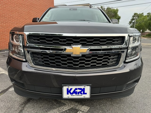 2018 Chevrolet Suburban LT LUX with Center Row Buckets 8