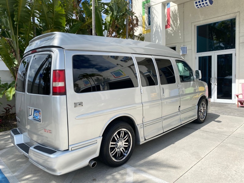 2013 GMC SAVANA HI TOP CONVERSION HANDICAP LIFT LOW MILES 24,857 in , 