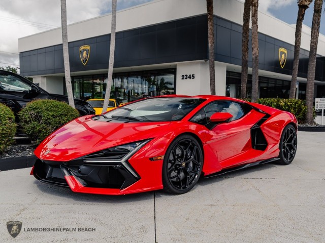 2026 Lamborghini Revuelto